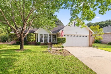 Welcome to this beautiful 4BR/3BA home tucked away on a quiet - photo 2