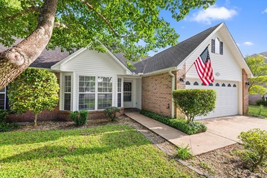 Welcome to this beautiful 4BR/3BA home tucked away on a quiet - photo 6