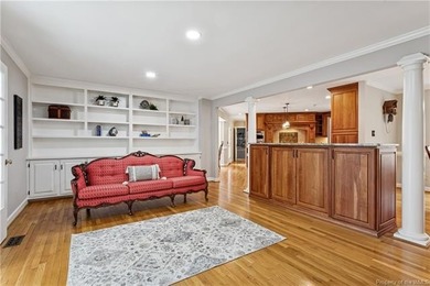 Welcome to 32 Hampton Key, an exceptional waterfront residence - photo 4