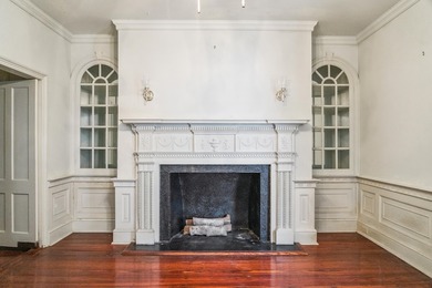 This charming single house is located on historic bricked Church