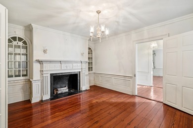 This charming single house is located on historic bricked Church