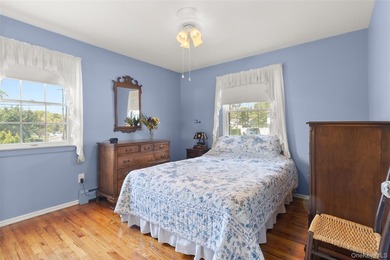 Welcome to this beautifully maintained and spacious home nestled - photo 15