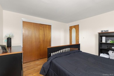 Welcome to this beautifully maintained and spacious home nestled - photo 17