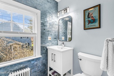 Exquisitely renovated Olde Farm Village Colonial! Set on a - photo 21
