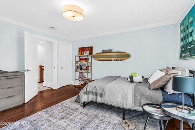 Exquisitely renovated Olde Farm Village Colonial! Set on a - photo 23