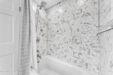 Exquisitely renovated Olde Farm Village Colonial! Set on a - photo 26