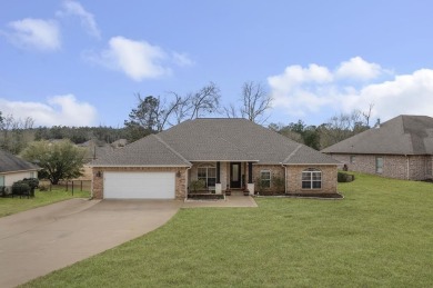 Lake Home For Sale in Nacogdoches, Texas