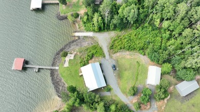 Stunning Lakefront Retreat with Breathtaking Views! Escape to - photo 3