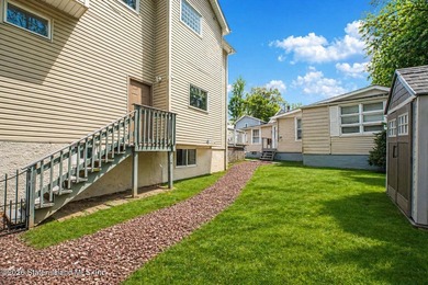PERFECT SPACE FOR MULTI-GENERATIONAL LIVING! This beautiful home - photo 3