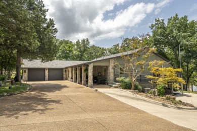 Lake Home Sale Pending in Galena, Missouri