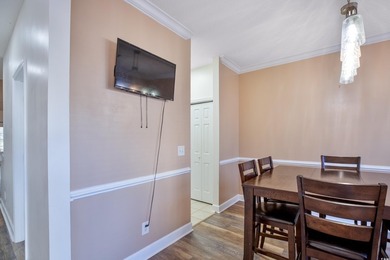 This incredible master down floorplan on the golf course in - photo 8