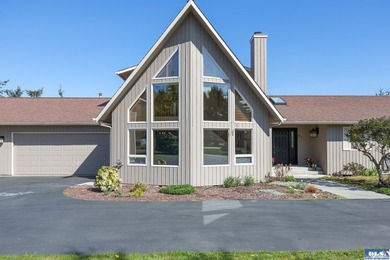 Beautifully appointed and thoughtfully upgraded, this Northwest - photo 4