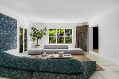 Newly renovated 1920s compound in Miami Beach's prestigious La - photo 12