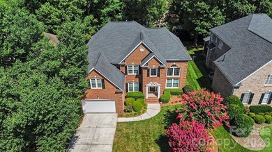 Nestled in the prestigious Vineyard community of south Charlotte - photo 3