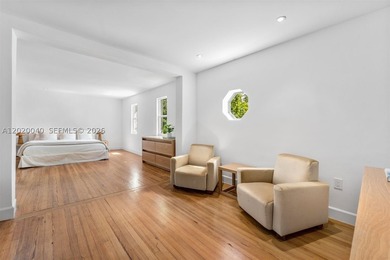Newly renovated 1920s compound in Miami Beach's prestigious La - photo 17