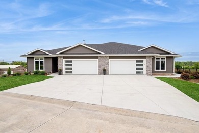 Cedar River - Linn County Condo For Sale in Cedar Rapids Iowa