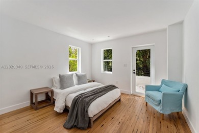 Newly renovated 1920s compound in Miami Beach's prestigious La - photo 21