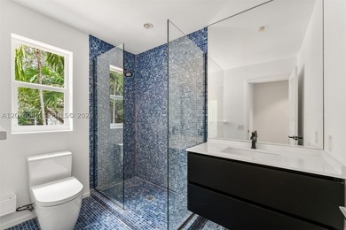 Newly renovated 1920s compound in Miami Beach's prestigious La - photo 22