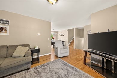 Welcome to this spacious 1672 sq. ft. split level home in a - photo 8