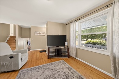 Welcome to this spacious 1672 sq. ft. split level home in a - photo 9