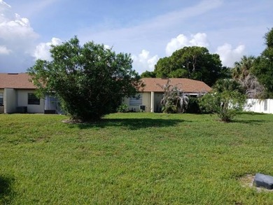 Located in a nicely maintained neighborhood. This condo - photo 12