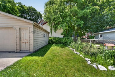 Welcome to this charming 2-bedroom, 1-bath Cape Cod in the - photo 16