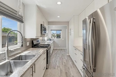 Perched atop a prime hilltop, this expansive 3,166 sq. ft - photo 17