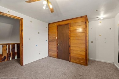 Beautiful 3-bedroom, 2-bath log home offering 1,860 square feet - photo 24