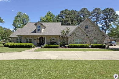 (private lake, pond, creek) Home For Sale in Texarkana Texas