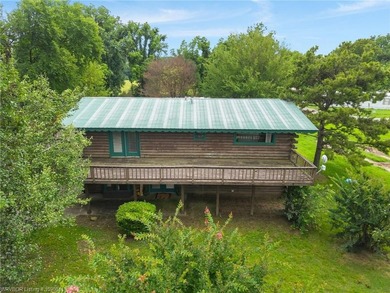 Beautiful 3-bedroom, 2-bath log home offering 1,860 square feet - photo 32