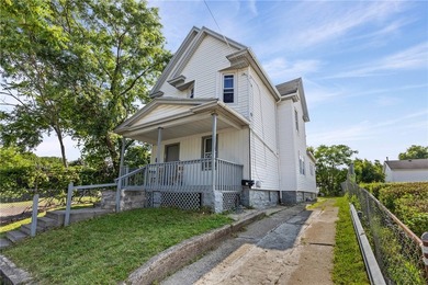 Investor Alert! Don't miss this fantastic duplex opportunity - photo 2