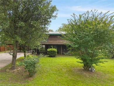 Beautiful 3-bedroom, 2-bath log home offering 1,860 square feet - photo 45