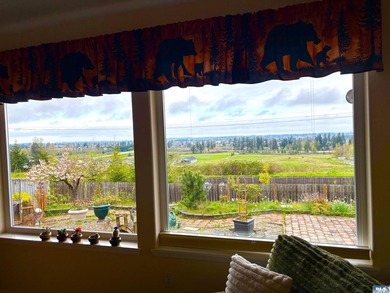 Single living home with water view on a quiet cu-de-sac in the - photo 6
