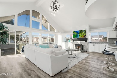 Fully furnished and turnkey, this waterfront residence is set on - photo 8
