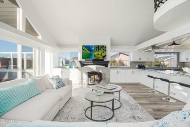 Fully furnished and turnkey, this waterfront residence is set on - photo 9