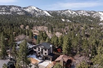 Stunning 4-Bedroom, 3-Bath home with Lake & Ski Slope Views in - photo 3