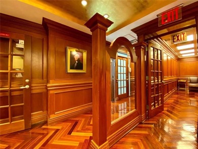 Five-story commercial building located in a prime central area - photo 3