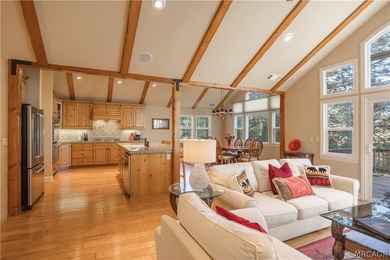 Beautifully maintained and thoughtfully designed, this spacious - photo 8