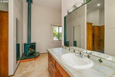 Chinook Estates, built in 1978, HOA $375 per year. 5.82 acres - photo 38