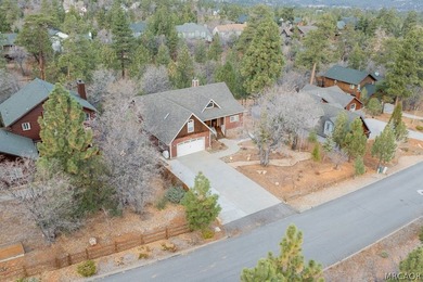 Welcome to this beautiful 4-bedroom, 3-bath mountain retreat - photo 3