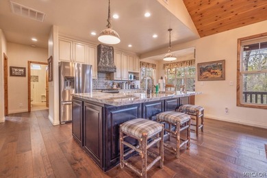 Welcome to this beautiful 4-bedroom, 3-bath mountain retreat - photo 10