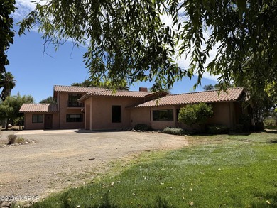 Discover an extraordinary opportunity in the heart of Santa Ynez - photo 3