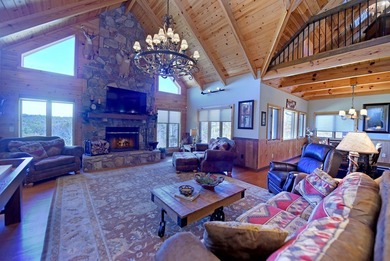 Your Perfect Mountain Escape! Daisy Log is Luxury at its finest - photo 12