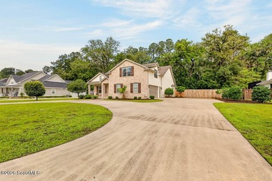 Beautiful 4-bedroom home in sought-after Carriage Gate - photo 3