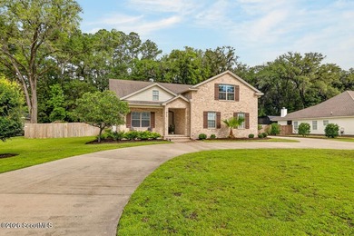 Beautiful 4-bedroom home in sought-after Carriage Gate - photo 4
