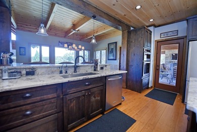 Your Perfect Mountain Escape! Daisy Log is Luxury at its finest - photo 21