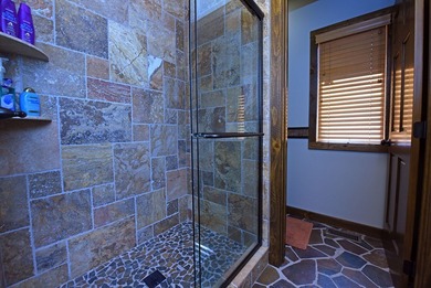 Your Perfect Mountain Escape! Daisy Log is Luxury at its finest - photo 33