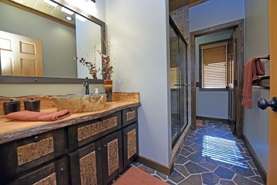 Your Perfect Mountain Escape! Daisy Log is Luxury at its finest - photo 35