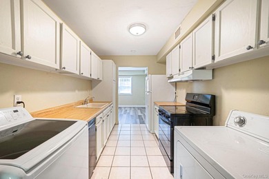 Bright, airy, and move in ready. This 3 bedroom, 1.5 bath - photo 9