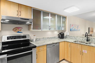 UPDATED! This beautifully transformed 2BR, 3BA condo offers the - photo 5